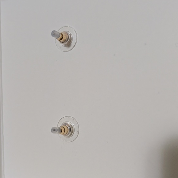 Disney x Baublebar Winnie the Pooh Winter Hat Slider Earrings. OS - Picture 5 of 7